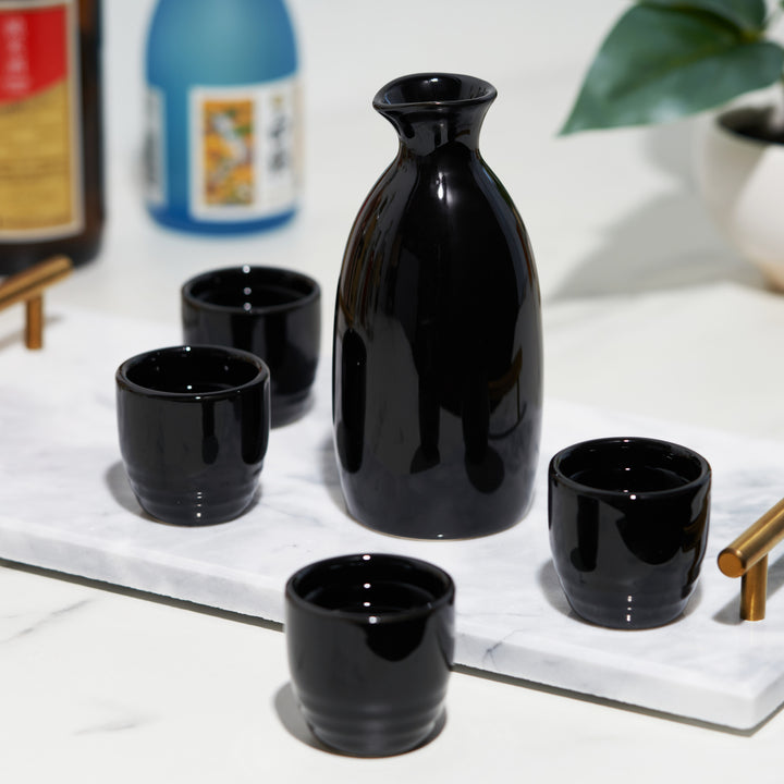 Moga 5-Piece Porcelain Sake Set in Black