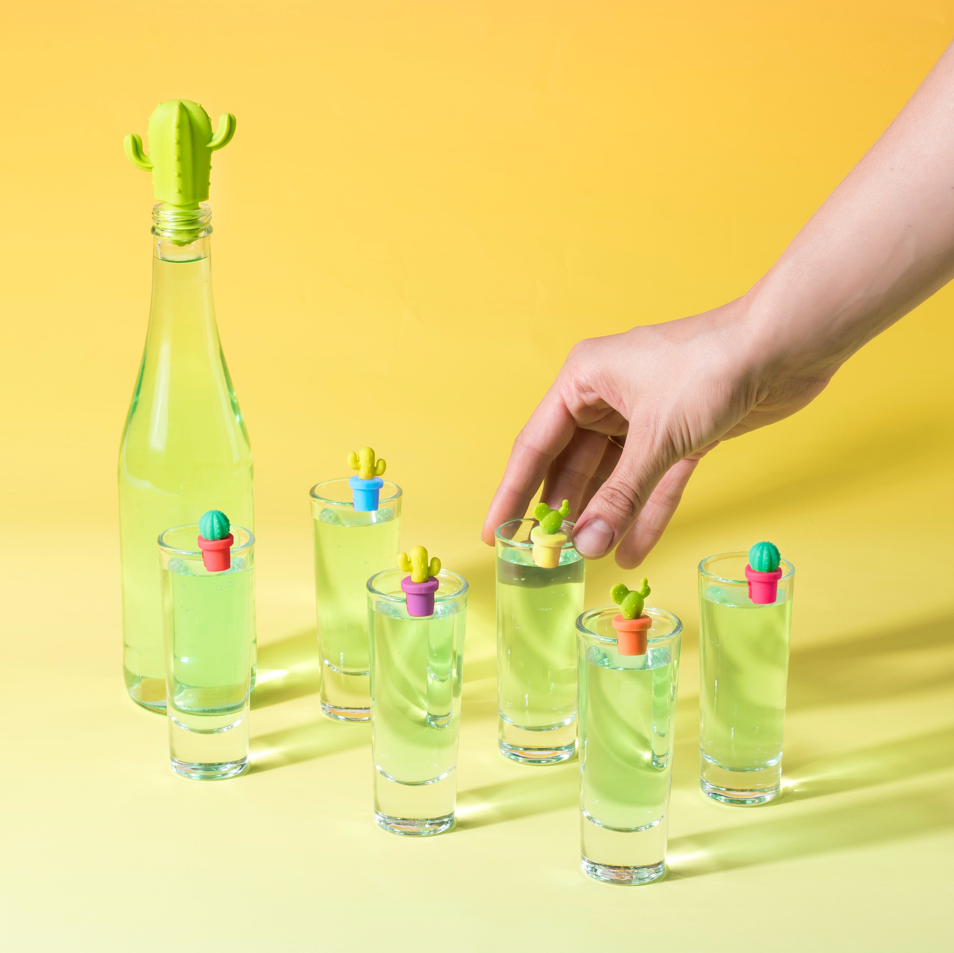 TrueZoo Cactus Silicone Bottle Stopper & Drink Marker - Thumbnail 3